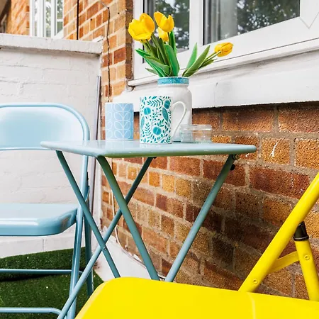 Spacious 2-Bedroom Apartment With Terrace, Garden Views & Free Wifi Near Olympic Stadium London Exterior foto