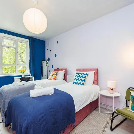 Spacious 2-Bedroom Apartment With Terrace, Garden Views & Free Wifi Near Olympic Stadium London Exterior foto
