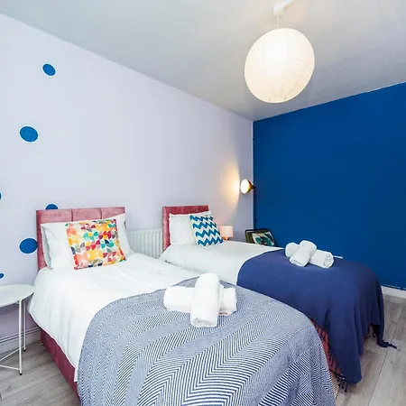 Spacious 2-Bedroom Apartment With Terrace, Garden Views & Free Wifi Near Olympic Stadium London Exterior foto